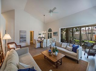 2124 Paget Cir, Naples, FL 34112