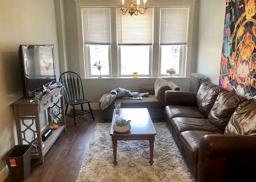 2 bed, 9999 sqft, $2,400 — Photo 3