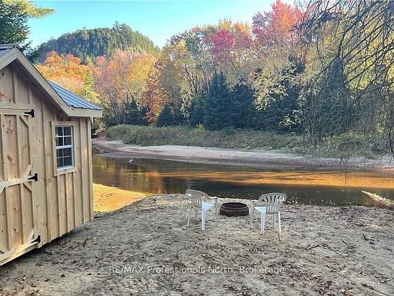 3rd image of 304 Old North Rd