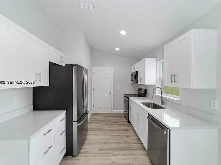 13396 SW 105th Pl — Photo 6