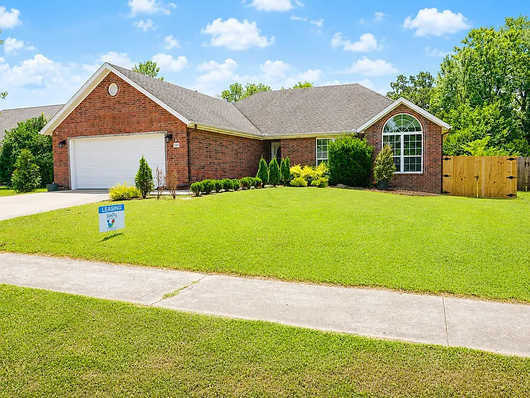 5601 E Country Rdg — Photo 2