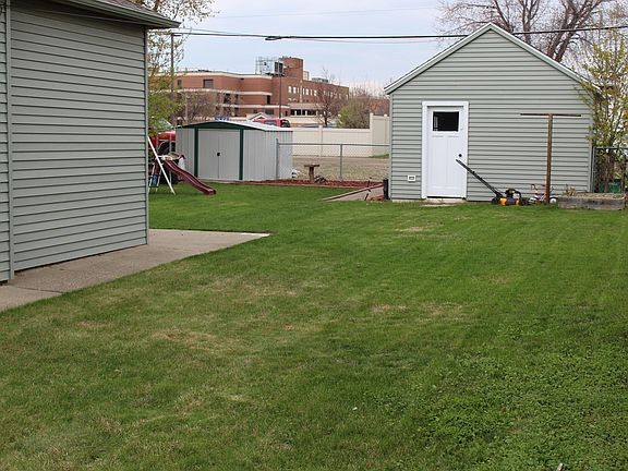 4th image of 414 N 12th St