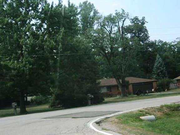 3rd image of 9265 Brookdale Ln