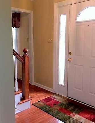 4th image of 8256 Christiana Ln