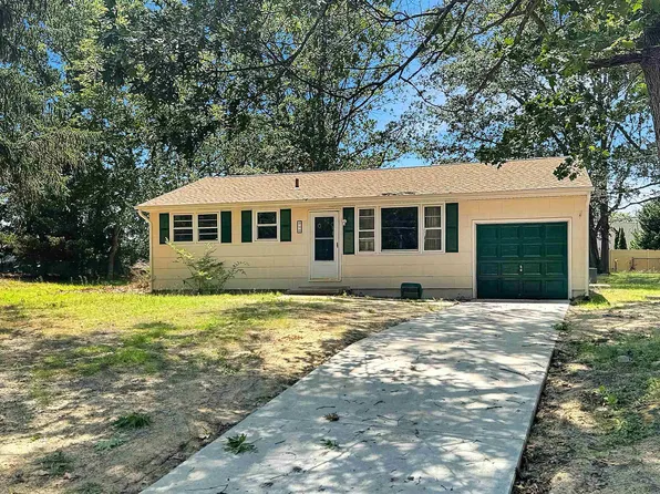 310 Sandy Ln, Galloway, NJ 08205