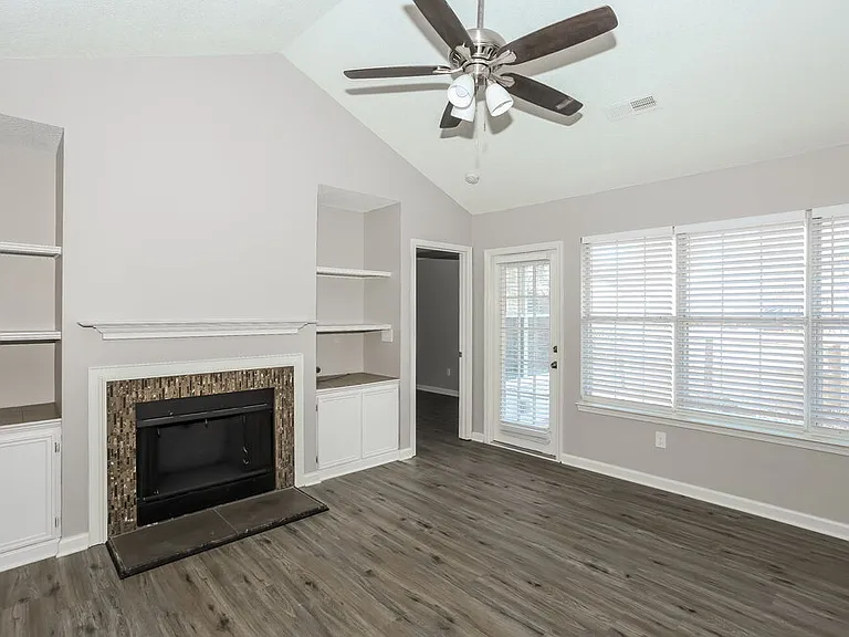 301 Cedarcroft Dr — Photo 6