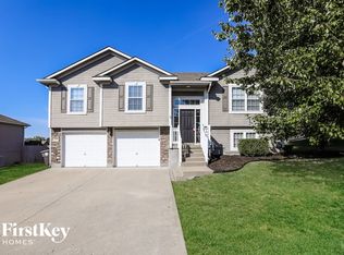 7206 Rymeg St, Belton, MO 64012