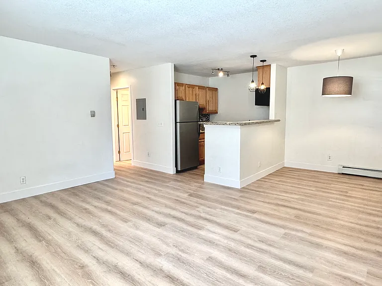 2345 N Clay St #7 — Photo 1