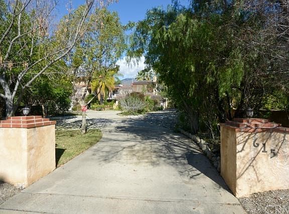 3rd image of 615 E Miramar Ave