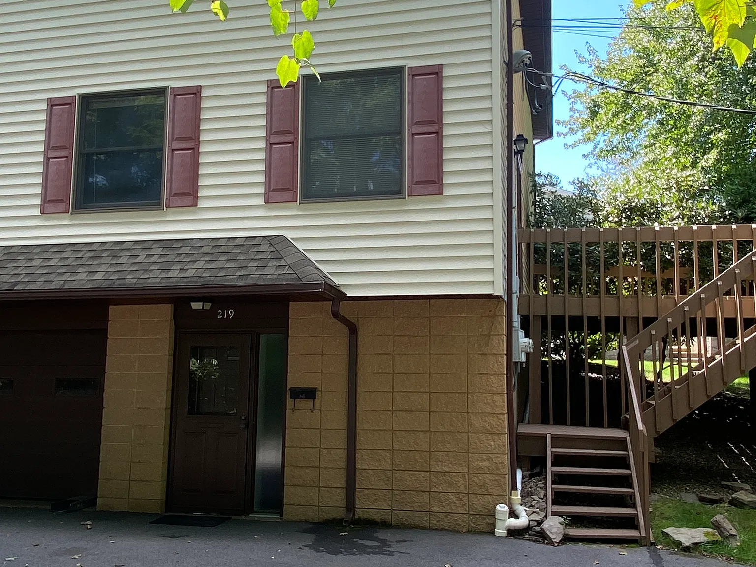 3 bed, 2.5 bath, 2000 sqft, $1,900 — Photo 4