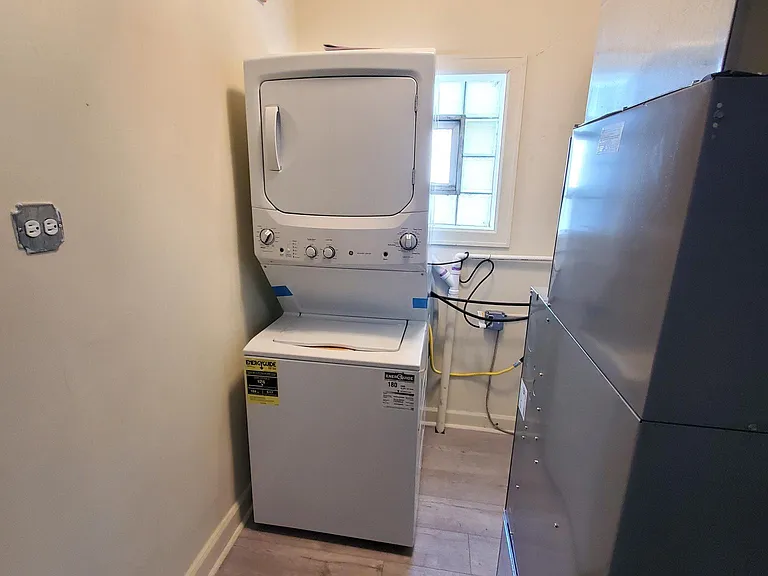 2742 W Montrose Ave #2 — Photo 17
