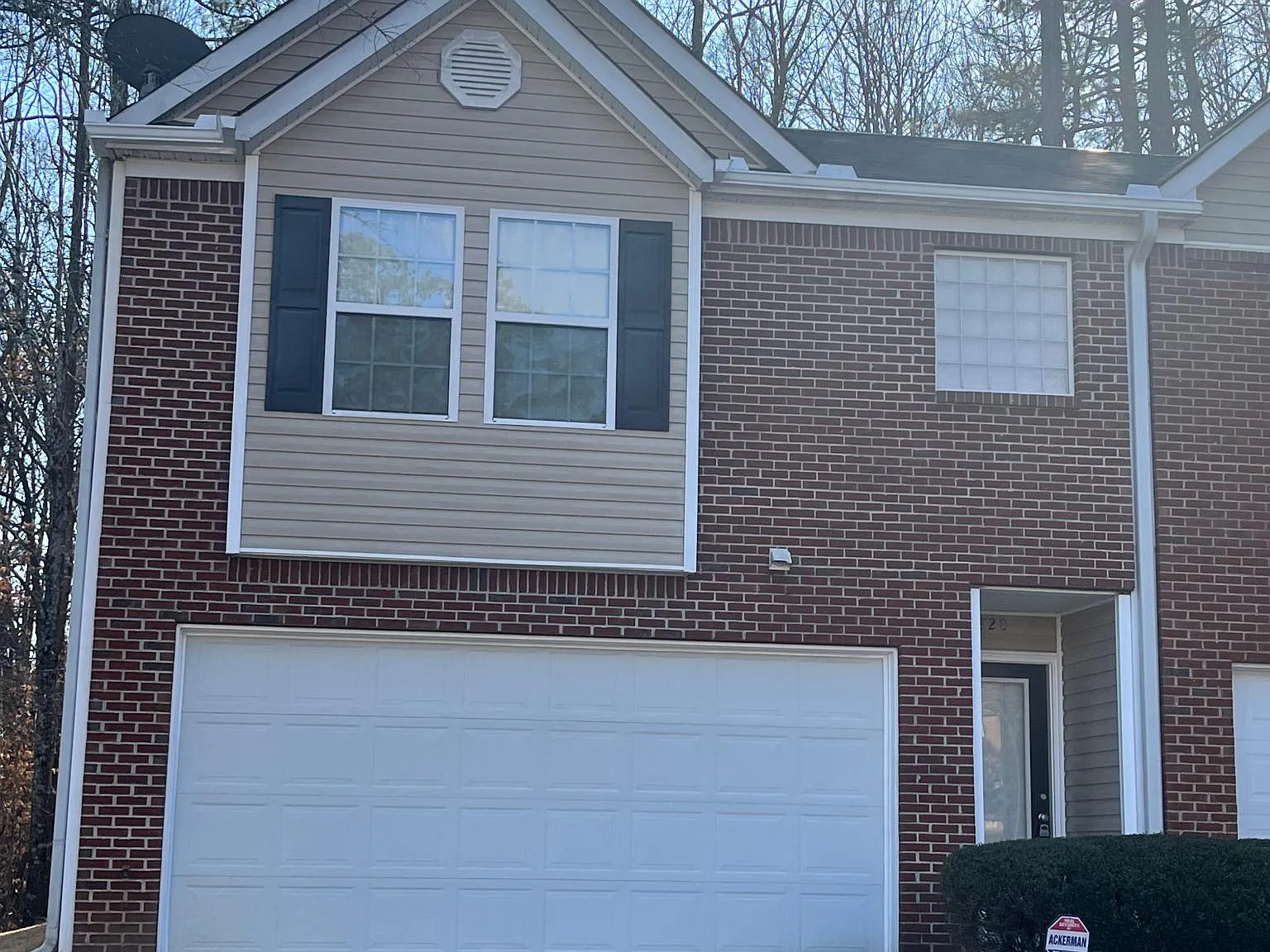 3 bed, 2.5 bath, 1522 sqft, $2,000 — Photo 1