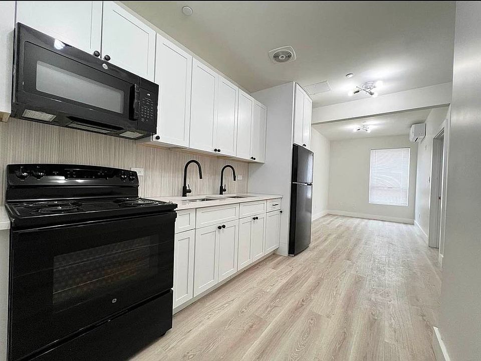 1st image of 950 Bedford Ave #1D