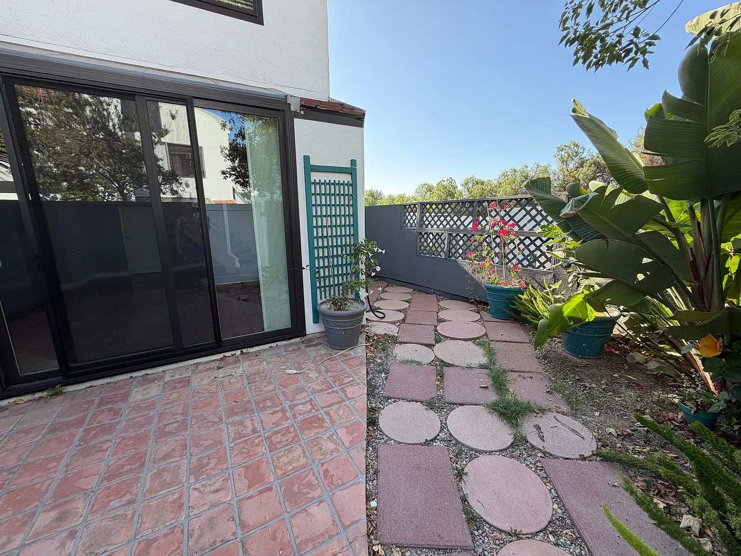 2 bed, 2.5 bath Le Parc townhome — Photo 3