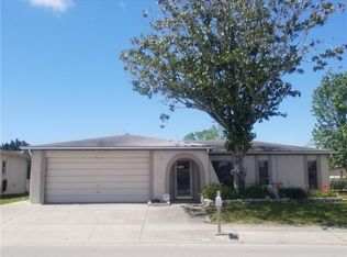 9303 Morehead Ln, Port Richey, FL 34668