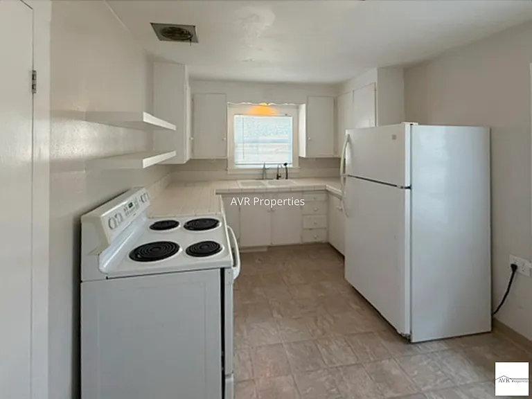10540 Foothill Rd — Photo 6