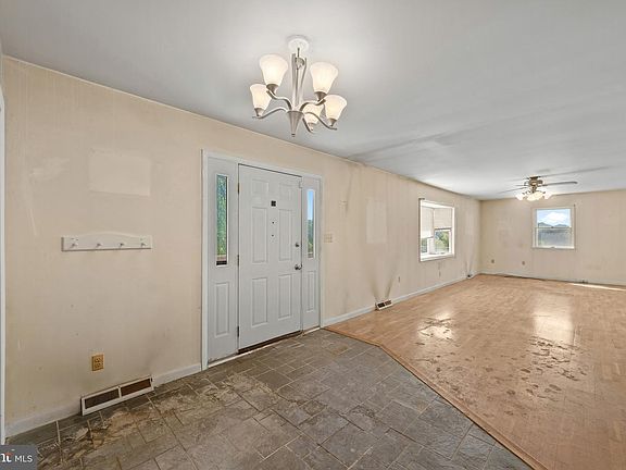 5th image of 860 Hopewell Rd