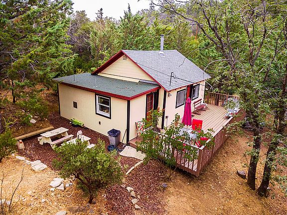 2nd image of 1202 Canyon Dr
