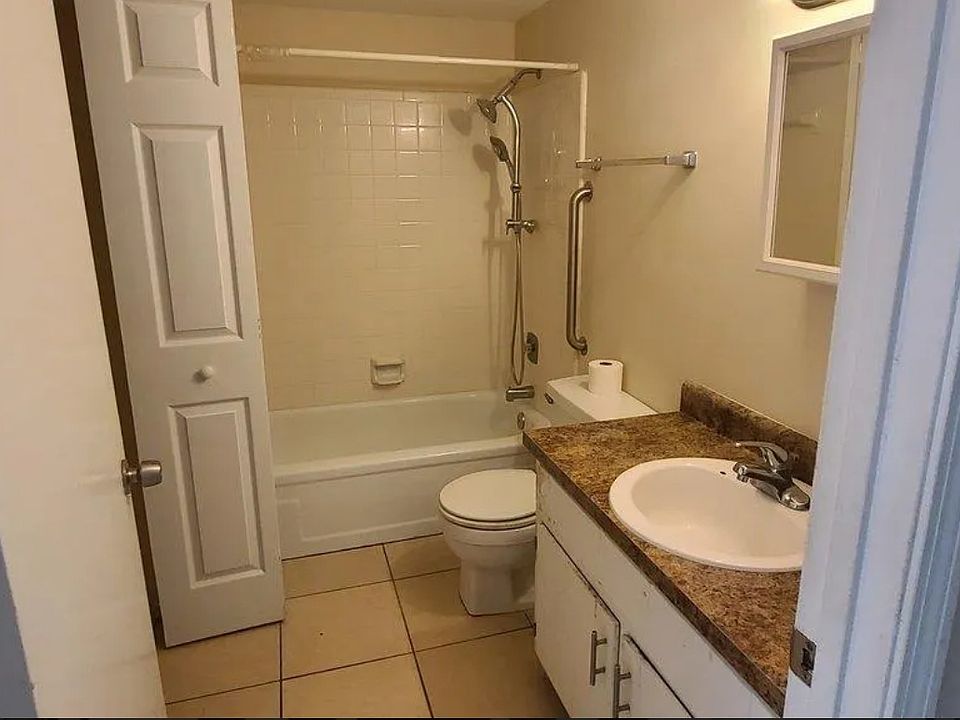 2nd image of 1405 Shallow Brk #C & D