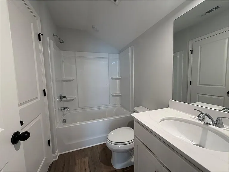 139 Jacobs Hollow St — Photo 22