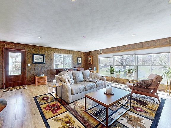 5th image of 996 County Home Rd