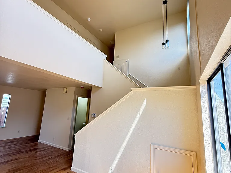 2610 Sycamore St — Photo 6