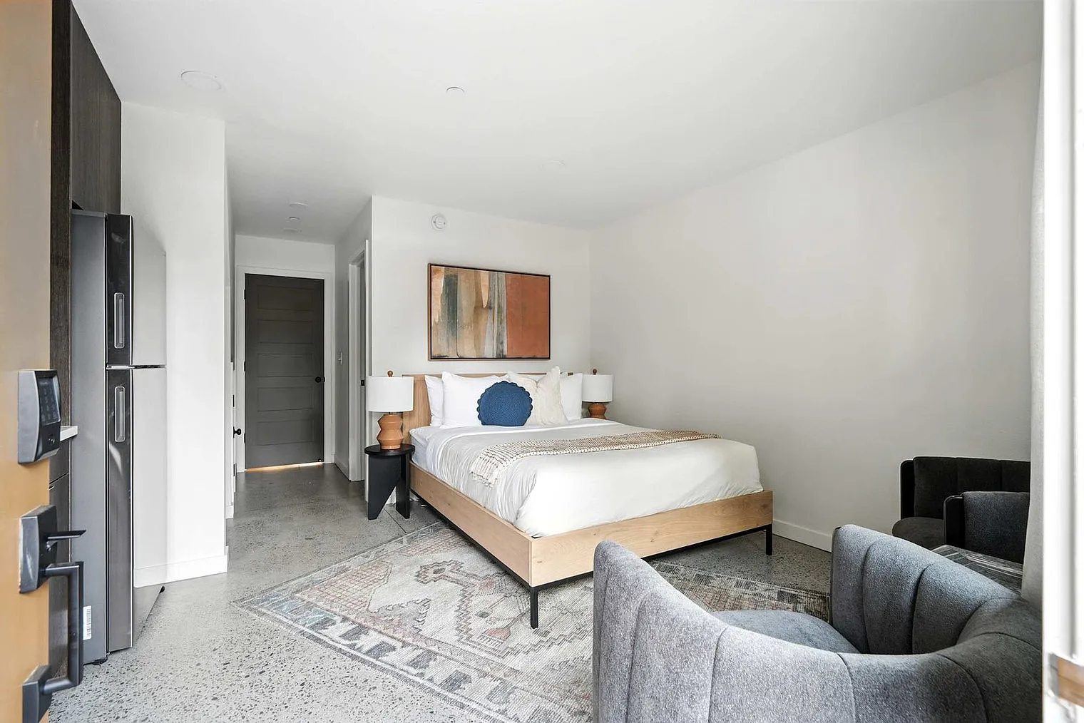 Studio, 1.0 bath, 290 sqft, $2,097 — Photo 2