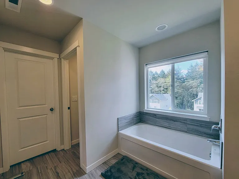1012 Sedonia St — Photo 12
