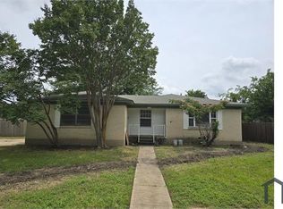 1018 Noble Ave, Carrollton, TX 75006