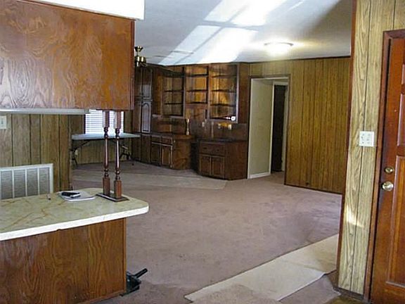3rd image of 11711 Manon Dr