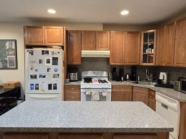 129 Park Avenue image 1 of 14