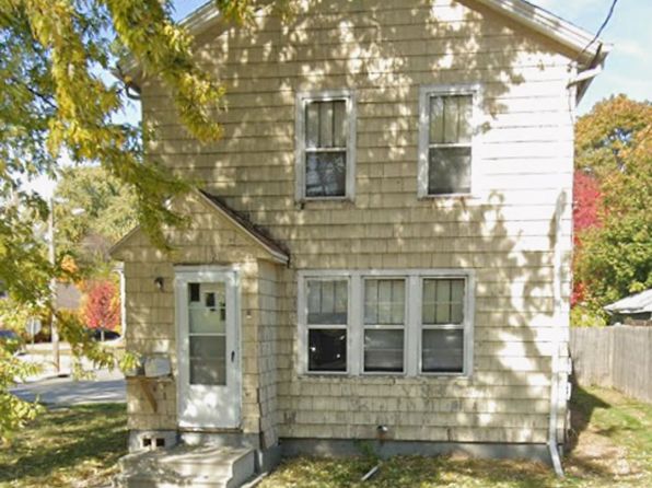 219 W Winneconne Ave