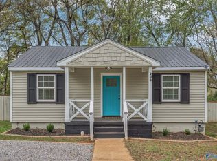 206 Delaware Cir NW, Huntsville, AL 35811