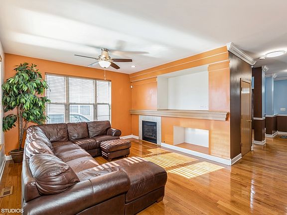 5th image of 3121 Heritage Blvd
