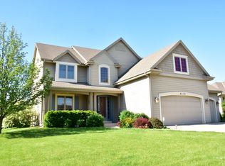 4019 Oakmont Trl, Waukesha, WI 53188