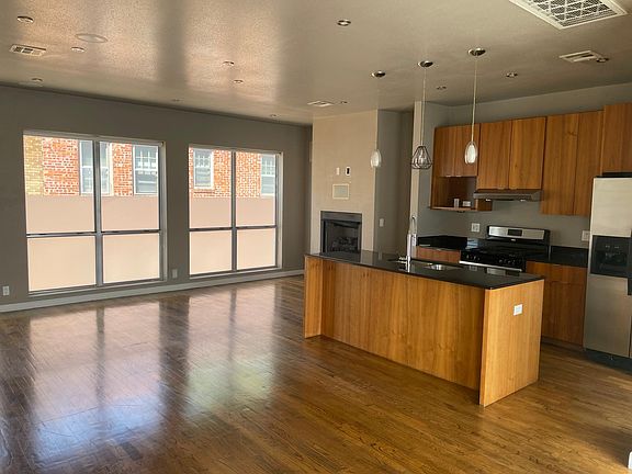 Living Room / Kitchen