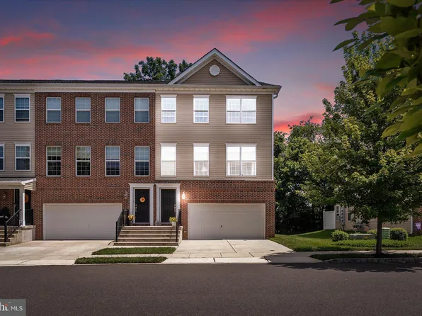 41 Creekside Way, Burlington Township, NJ 08016