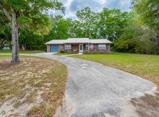 102 Swans Nest Cir, Melrose, FL 32666