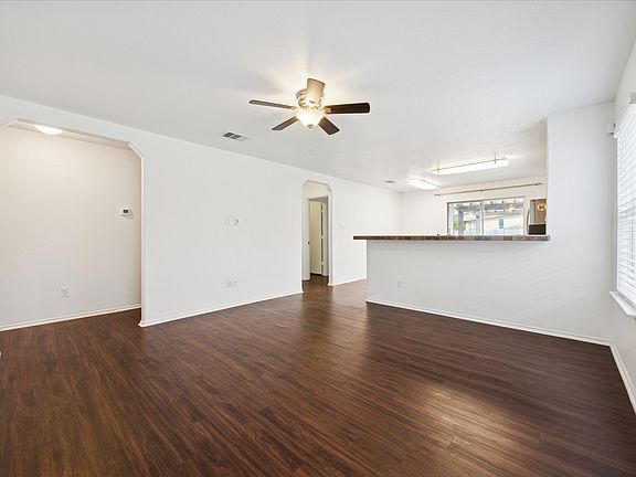 3rd image of 11304 Autumn Ash Dr