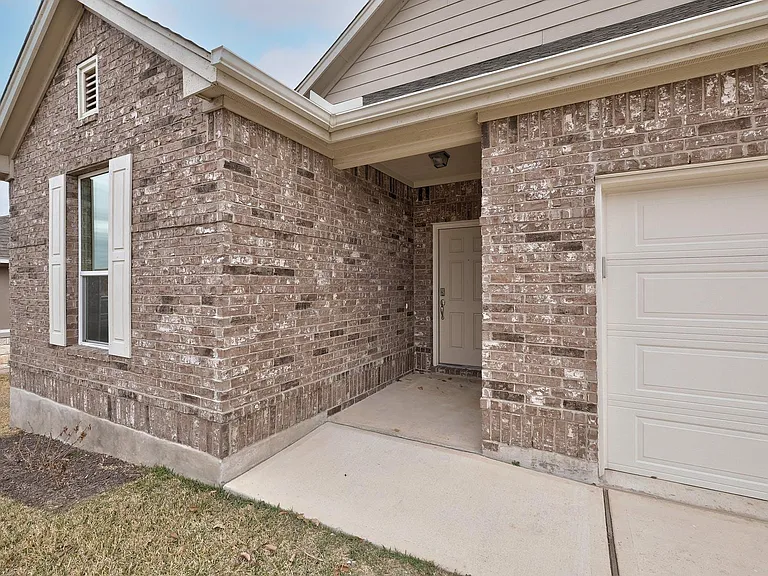131 Connor Elkins Dr — Photo 3