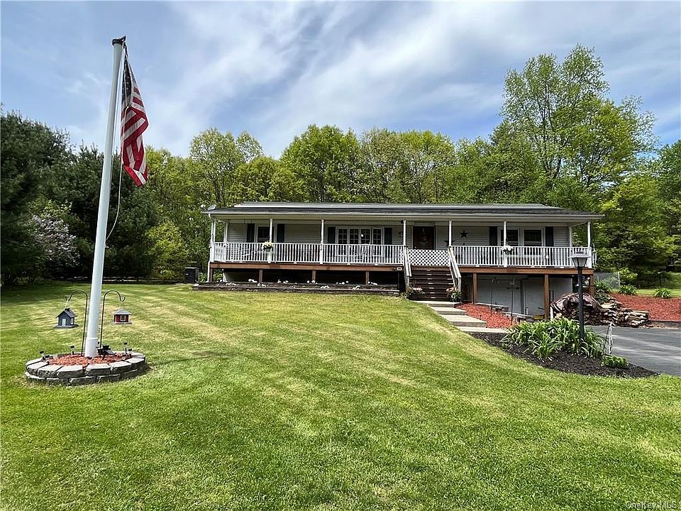 1st image of 30 Cora Rose Ln