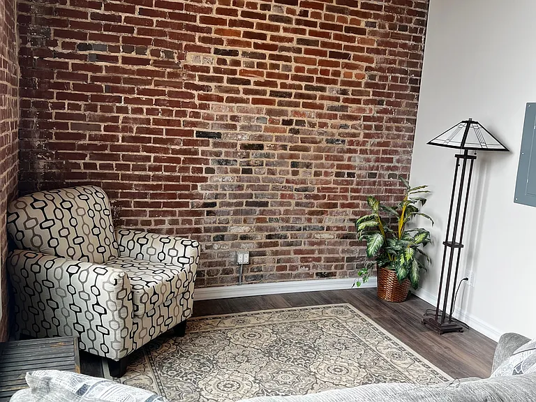 212 Morgan St #A — Photo 2