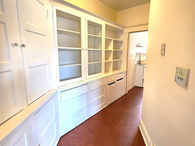 Butler's pantry