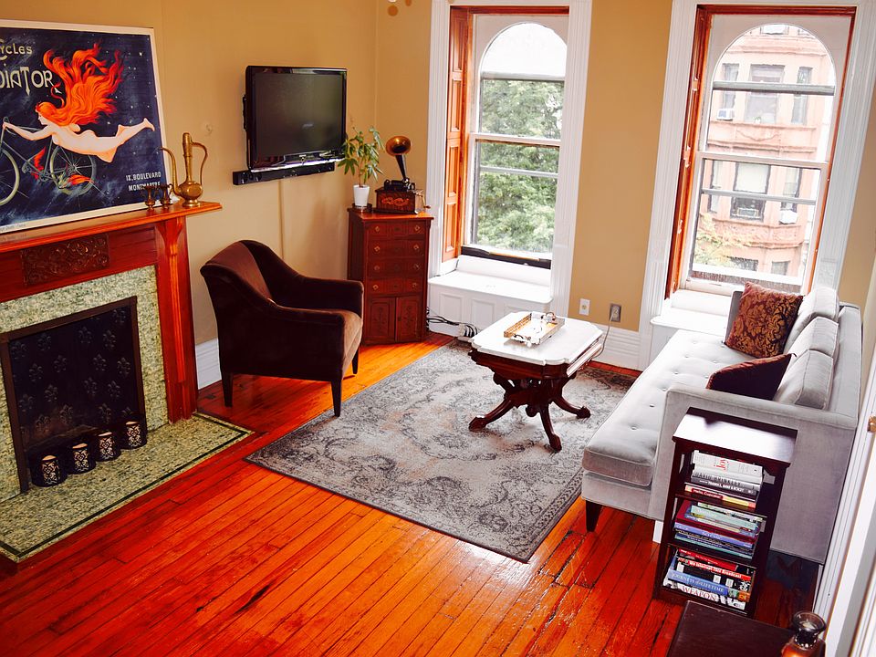 1st image of 292 Garfield Pl APT 4