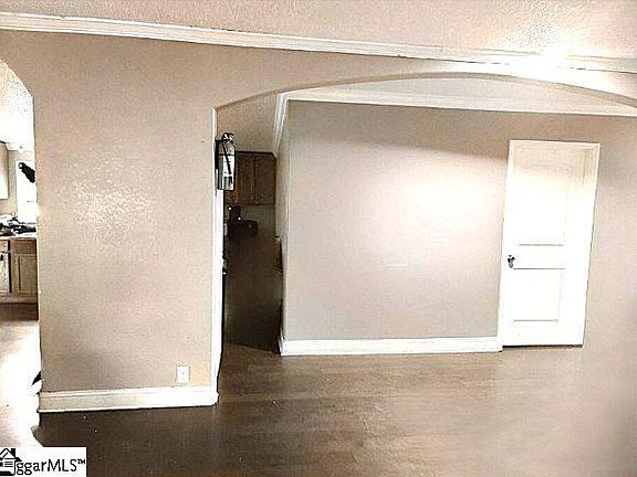 5th image of 105 Owens Meadow Ct