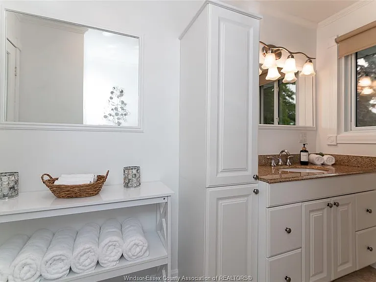 1174 Heritage Rd — Photo 9