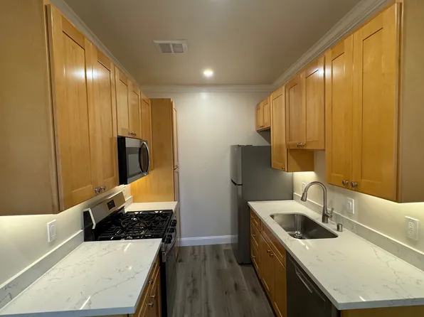 The Palms on Seminary, 1759 Seminary Ave APT 210, Oakland, CA 94621