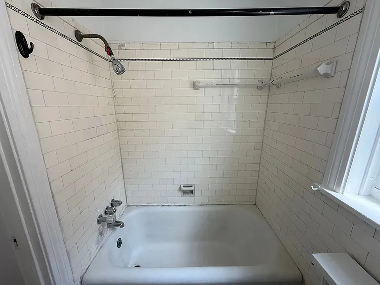 Bayard Manor Apartments — Photo 64