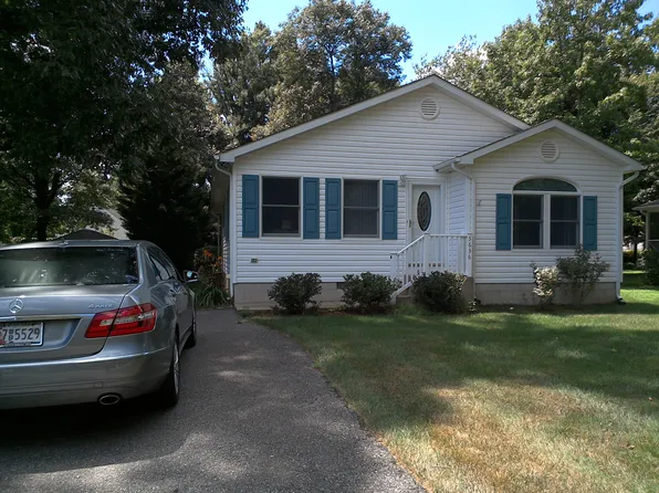 5636 Dartmouth St, Churchton, MD 20733