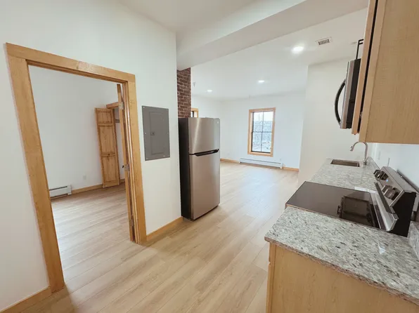 24 Grant St #4, Burlington, VT 05401